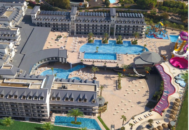 Dream World Palace Çolaklı Side Poolanlage und Resort